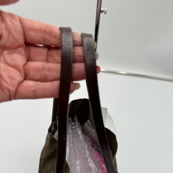 Fendi-Authentic-Tote Bag Nylon Olive Green - Picture 6 of 12